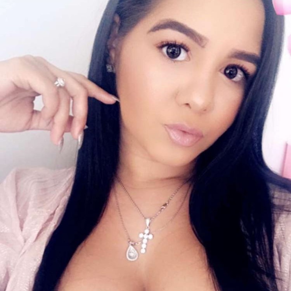 Meet your Posher, Mariel